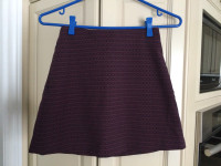 BEAUTIFUL NEWCSKIRT WITH THE PACKET ON THE SIDE SIZE XS 