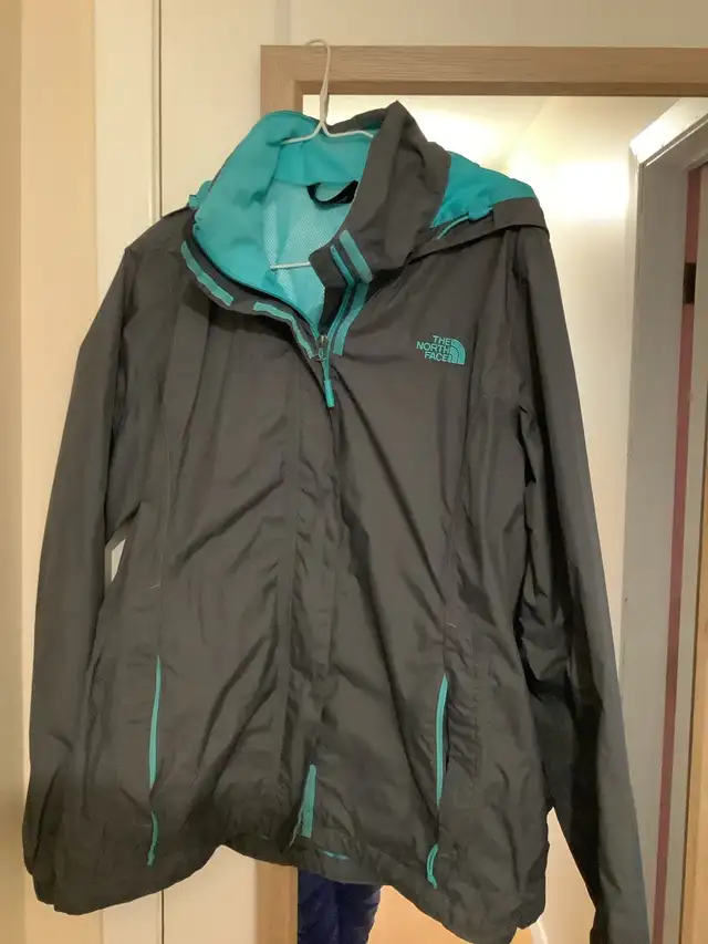 Ladies Northface Jacket in Women's - Tops & Outerwear in Summerside - Image 2