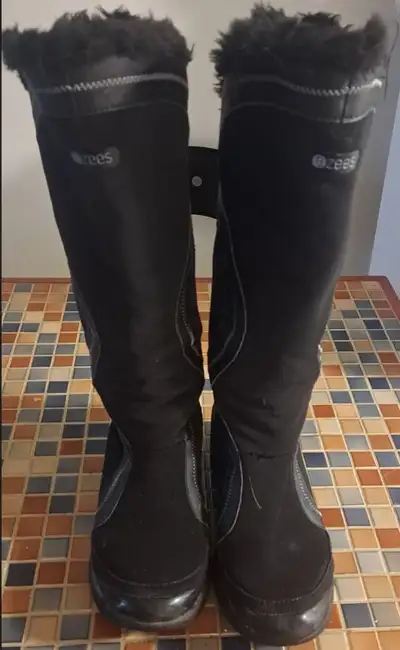 Bottes hautes BZees pointure 8.5 (H1Y 3E9), View more