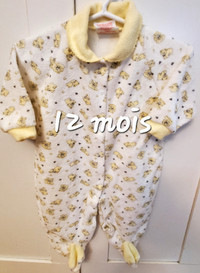 Pyjamas bébés 12 mois en très bon état