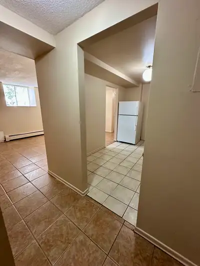 Cute & Cozy All Inclusive 2 Bdrm Apt Available Jul 15/Aug 1st!