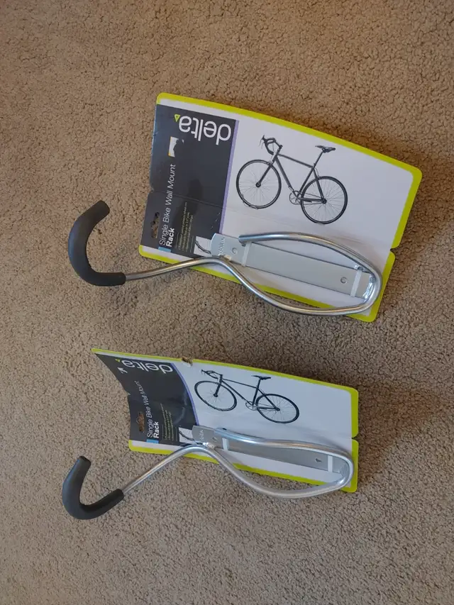 Delta bike wall mount bicycle hooks in Frames & Parts in Ottawa - Image 2
