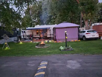 The rv is in amazing shape for it's age,,,it comes with BBQ, 10by12 gazebo,,shed,,propane tanks,,2 d...