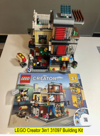 LEGO Creator 3in1 Townhouse Pet Shop and Café 31097 Building Kit