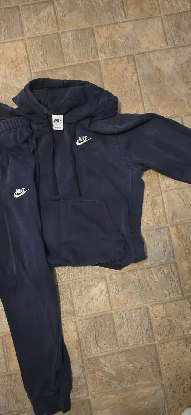 Mens medium blue Nike hoodie and jogging pants  in Men's in Cole Harbour - Image 2