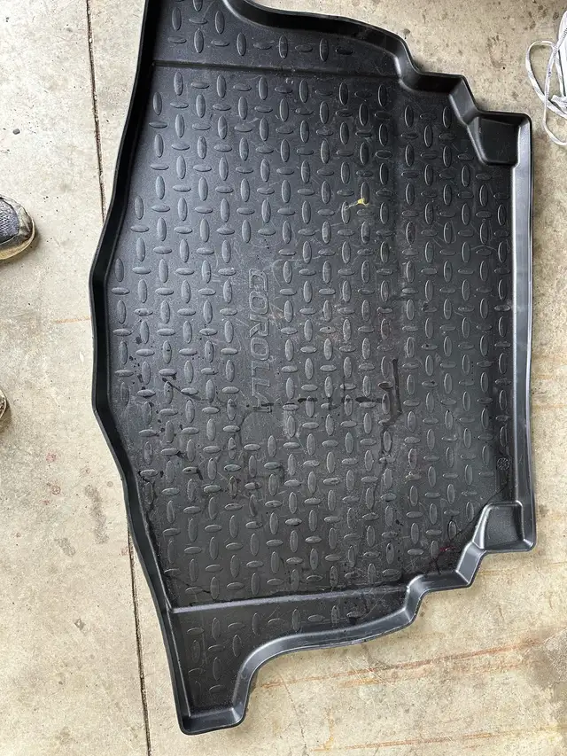 2023 Corolla trunk mat in Other Parts & Accessories in Barrie - Image 2