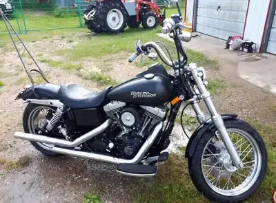 9600 KM $10500 Runs great V&H straight shots, front end is rebuilt with progressive HD springs for b...