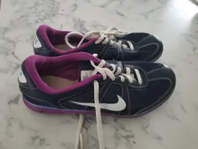 WOMEN'S NIKE SNEAKERS, View more