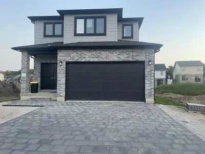 This is a brand new home for rent! This stunning 3 bedroom, 3 bathroom detached house offers a moder...