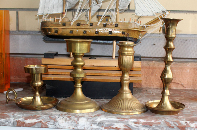 Assorted Vintage Delicate Indian Brass Candle Holder 4 Pcs in Home Décor & Accents in Gatineau