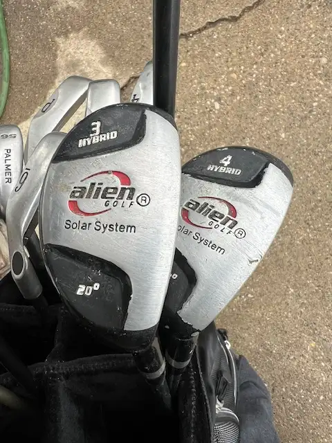 Men's RH golf clubs and bag in Golf in Edmonton - Image 7