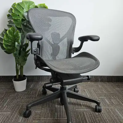 Herman Miller aeron remastered size b, View more