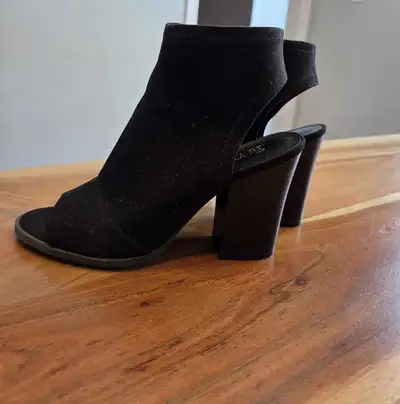 Women shoes size 8, View more