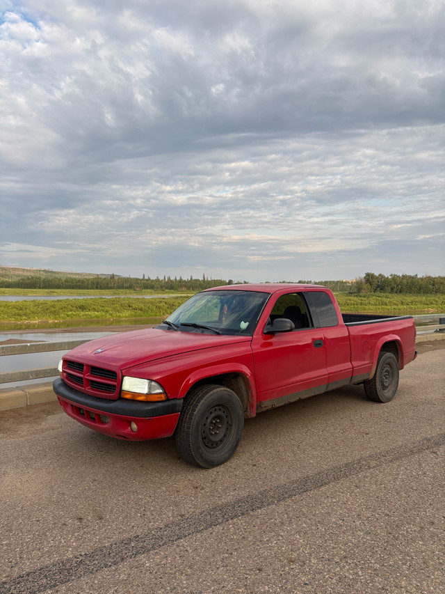 dodge Dakota 2002 in Cars & Trucks in Fort McMurray