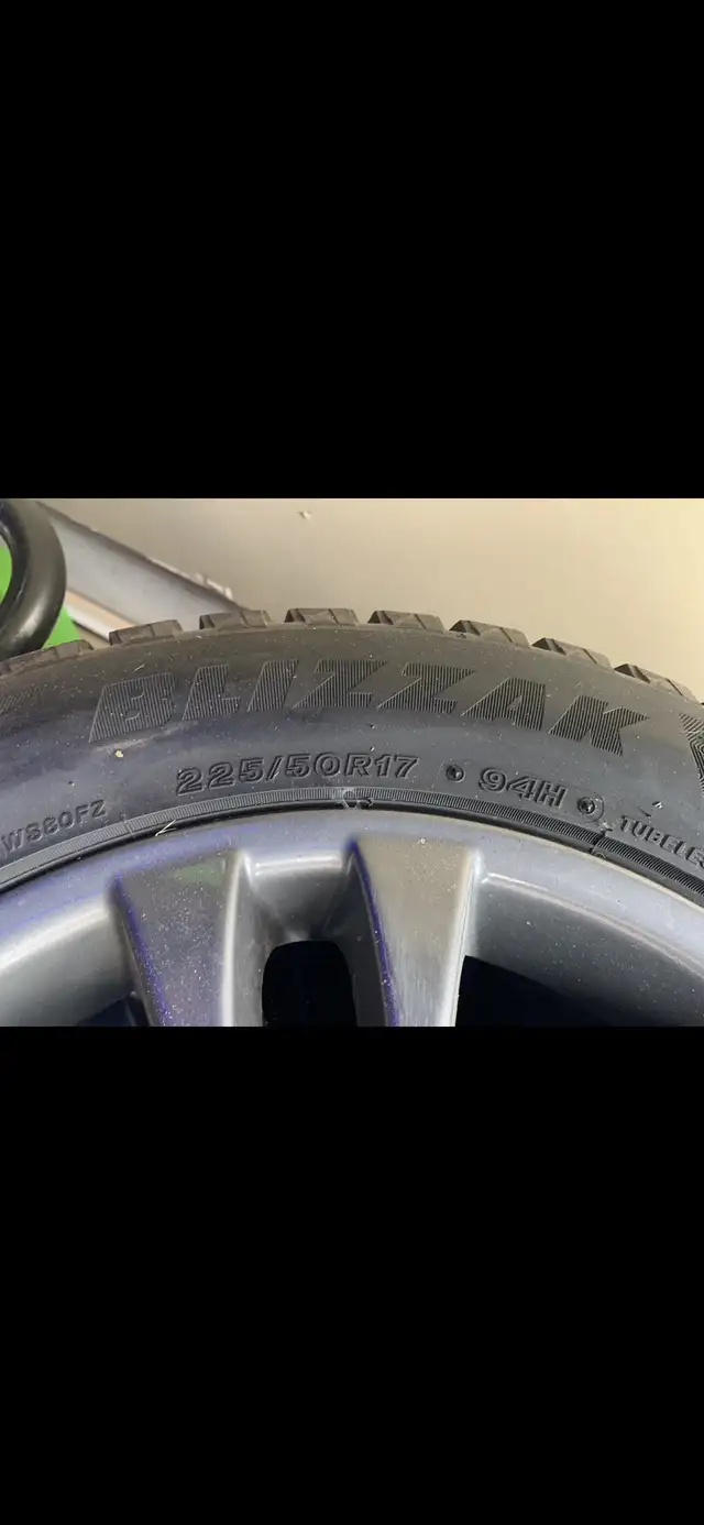 Blizzack 225/50/R17 Winter Tires & Aluminum Rims in Tires & Rims in London - Image 3
