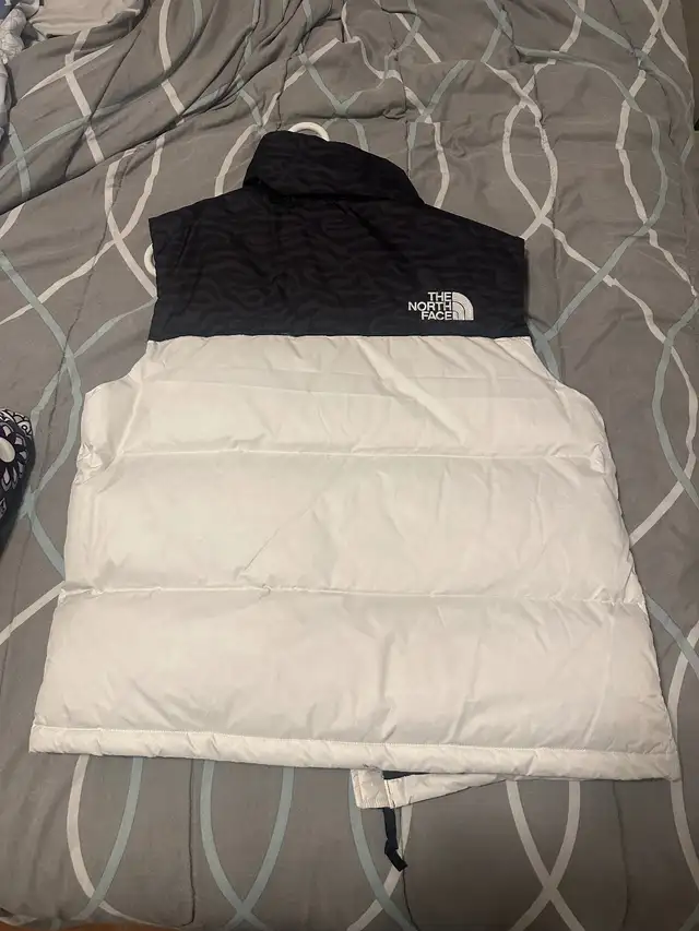 The north face 700 nuptse Limited in Men's in City of Montréal - Image 6