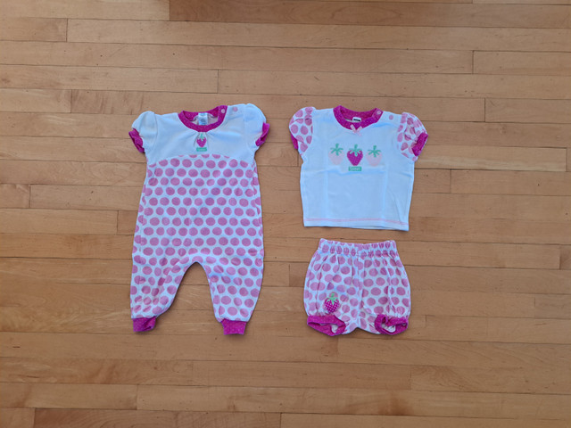 Lot vêtements bébé 6 mois 6-9 mois dans Vêtements - 6 à 9 mois  à Longueuil/Rive Sud - Image 2