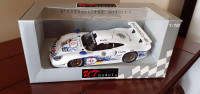 1:18 Diecast Porsche 911 GT1