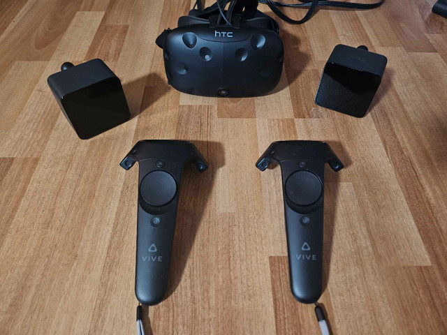 Htc vive full kit in Other in City of Toronto - Image 2