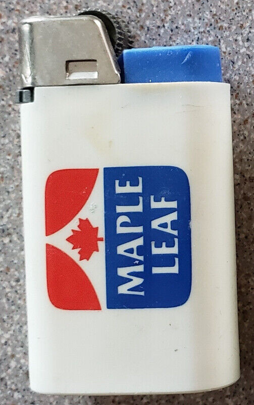 VINTAGE COLLECTIBLE CLASSIC DJEEP LIGHTER (circa 1993) dans Art et objets de collection  à Laval/Rive Nord