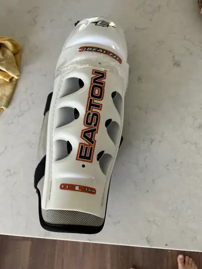 Easton hockey shin pads 13”, View more