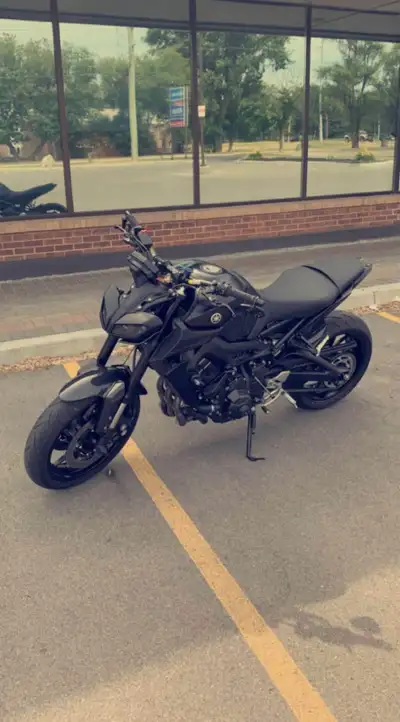 Changement projet.. Mt09 2019 Je l’ai acheter en Ontario l’année dernière alors il aurait besoin d’u...