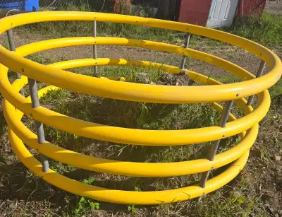Heavy duty horse round bale feeder, View more