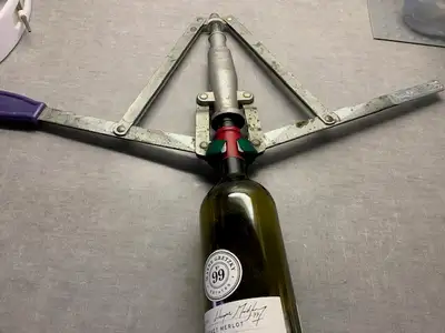 DOUBLE LEVER HAND CORKER CORK YOUR WINE BOTTLES WITH THIS EASY TOOL!!!