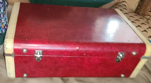 Vintage Suitcase with keys. 64959982811393122