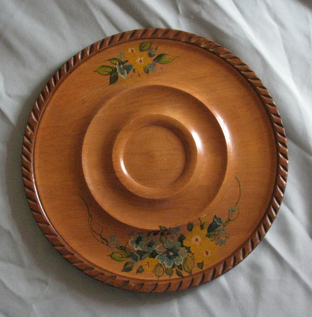 Vntg Solid Wood Round Sectioned Party Platter Serving Tray Old in Arts & Collectibles in Saint John