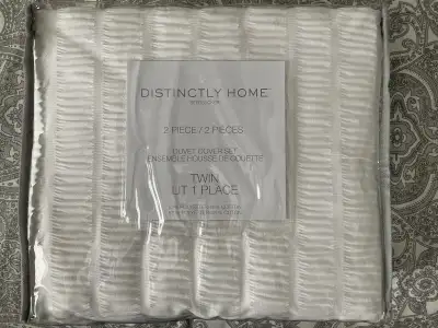 Twin size duvet cover set - NEW, View more