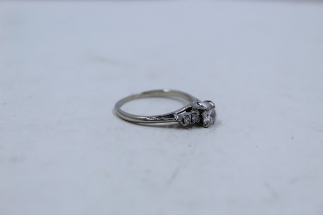 One ring, 14kt. White gold. (#1521) in Other in City of Halifax - Image 4