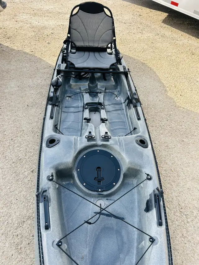 Fishing Kayak ( paddle drive! ) in Fishing, Camping & Outdoors in Portage la Prairie - Image 5