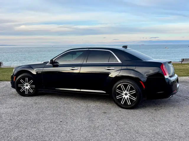 2019 Chrysler 300C Hemi Platinum Edition