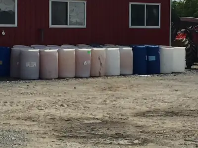 Plastic barrels 208 litres 17white and 3 blue available No holes They don’t leak Make great rain bar...