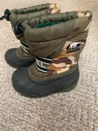 Kids Sorel winter boots - size 8T
