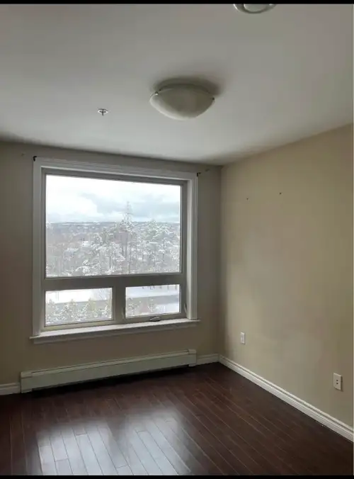 Hi! If it’s up it’s still available FEMALE ONLY!!! 2 rooms for rent in a spacious 3-bedroom, 2 bath...