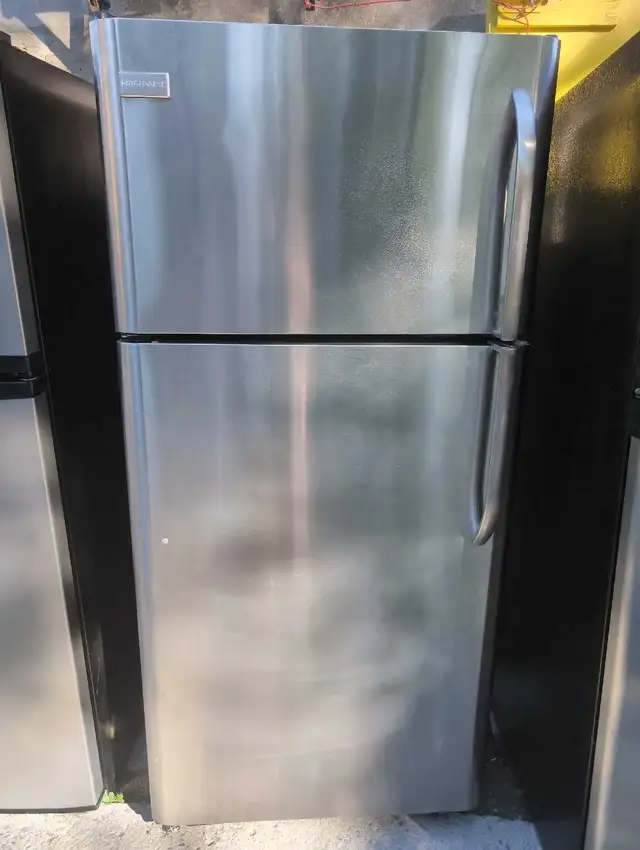 frigo Frigidaire  in Refrigerators in City of Montréal - Image 3