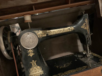 antique singer sewing machine 