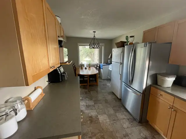 Private, Very Clean, Furnished, Upstairs bedroom - Varsity NW in Room Rentals & Roommates in Calgary - Image 2