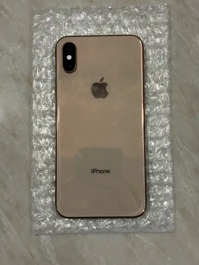 iPhone XS 64GB Gold – Unlocked – 97% Battery, View more