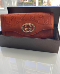 Gucci Wallet Authentic  