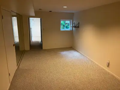 Cozy Lower-Level Home in Heart of Cabbagetown