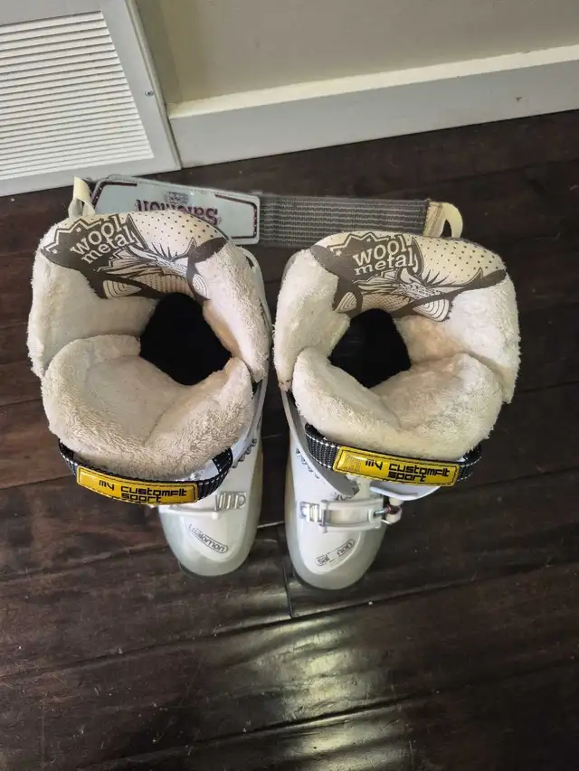 Salomon Women’s Ski Boots in Ski in Lloydminster - Image 4