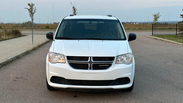 2017 Dodge Grand Caravan - SXT - Excellent Condition in Cars & Trucks in Fort McMurray - Image 2