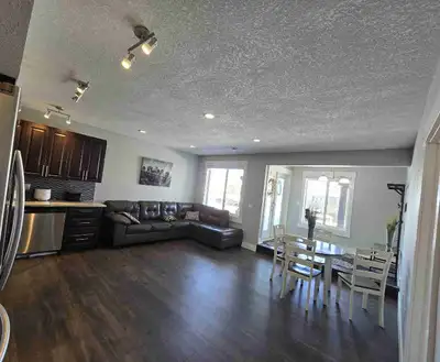 Executive 3 Bedroom Walkout Basement Suite – Eagle Ridge – $2,200 Utilities 40/60 Now available in E...