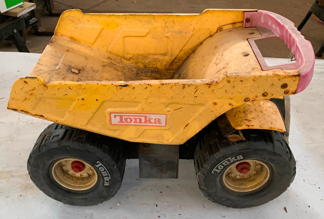Vintage Tonka Truck Dump Truck in Toys & Games in Strathcona County