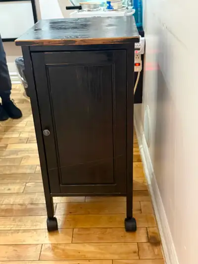 Petite armoire en bois, View more