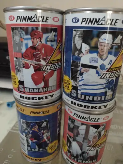 4 Pinnacle 1997 Hockey cards in sealed can, View more