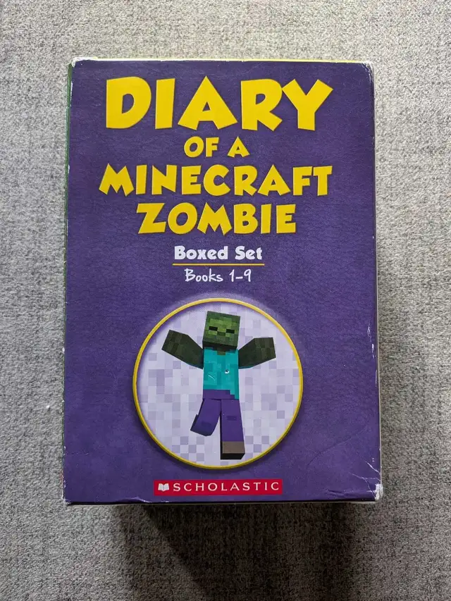 Diary Minecraft Book set in Children & Young Adult in Oshawa / Durham Region - Image 2